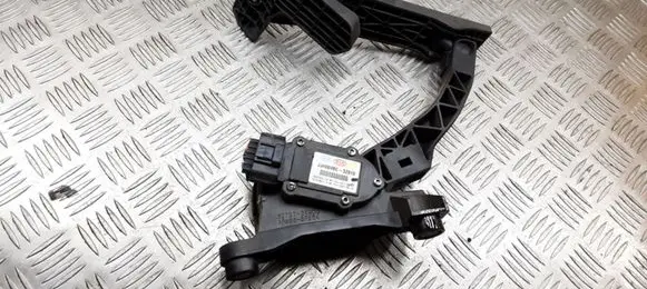 Hyundai i40 Accelerator throttle pedal 327272T900