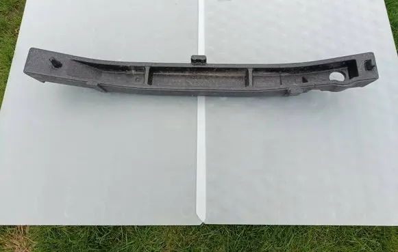 Front bumper foam support bar