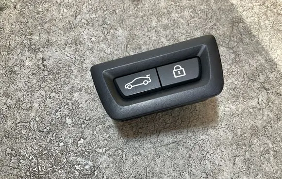 BMW X5 G05 Tailgate/boot open switch button 9275121