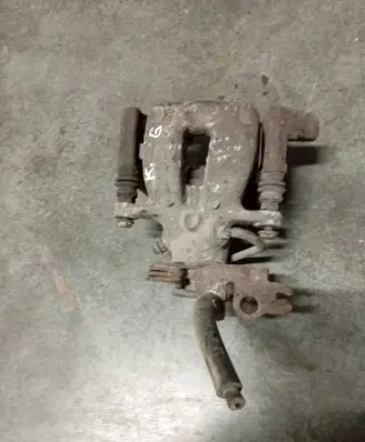 Volkswagen Caddy Rear brake caliper