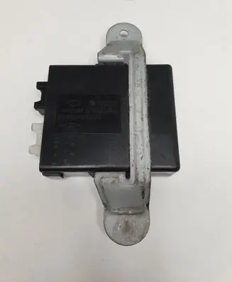 Hyundai Santa Fe Window wiper relay 9875026000