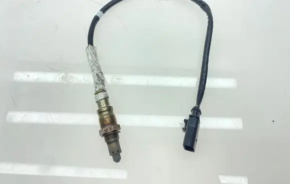 Volkswagen Golf VIII Lambda probe sensor 05E906262