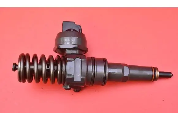 Skoda Octavia Mk2 (1Z) Fuel injector 038130073AG