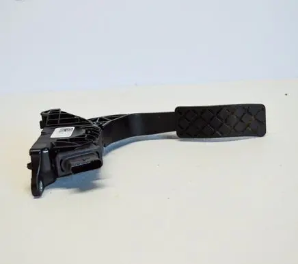 Audi A4 S4 B9 8W Accelerator throttle pedal 8W1723523
