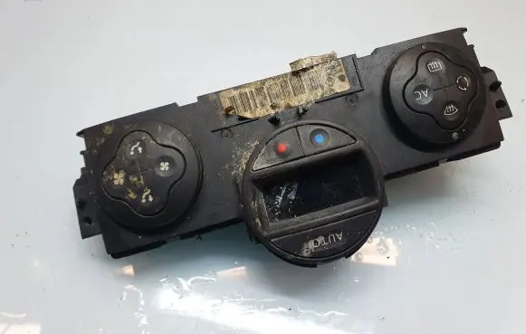 Renault Megane II Climate control unit