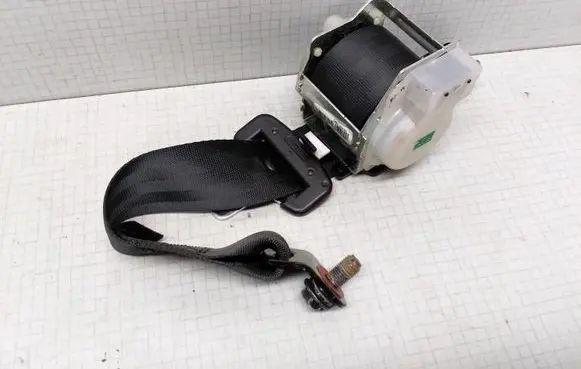 KIA Ceed Rear seatbelt 898101H000