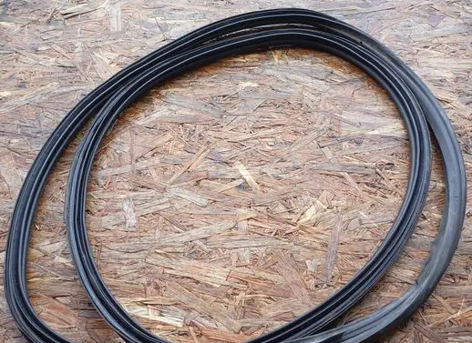 Renault Koleos I Loading door rubber seal (on body)