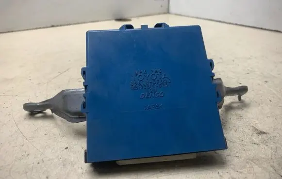 Toyota Corolla Verso AR10 Combustion control unit/module 896180F020