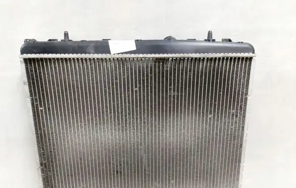 Citroen DS3 Coolant radiator 9685852680