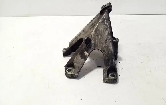 Audi A4 S4 B6 8E 8H Engine mounting bracket 8E0199307F