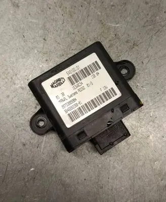 Peugeot 607 Fuel injection pump control unit/module 9648282380