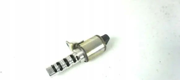 Mazda 6 Camshaft vanos timing valve 6M8G-6M280-AA