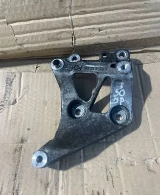 Peugeot 308 A/C compressor mount bracket 754891480