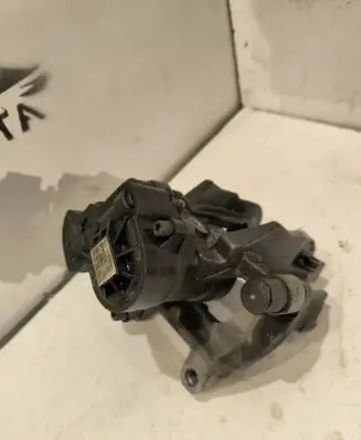 Audi Q3 8U Rear brake caliper