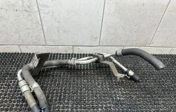 Power steering hose/pipe/line