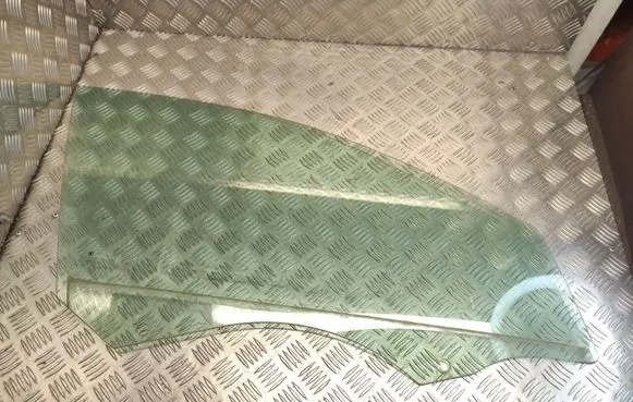 Skoda Octavia Mk3 (5E) Front door window glass four-door 5E0845202A