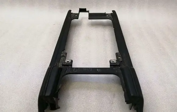 Aston Martin Vantage III Center console 4G4367446ACW