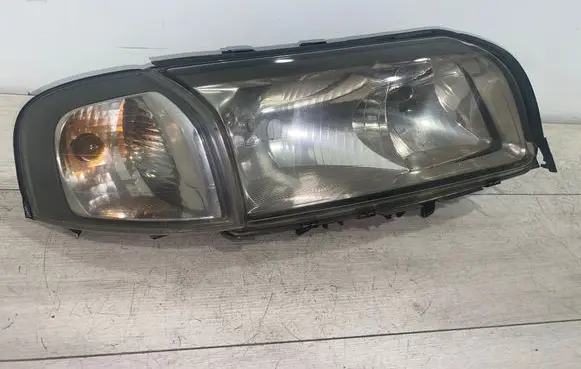 Volvo S80 Headlight/headlamp 8678543