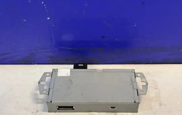 Jaguar XF X250 USB control unit 8X2318C941AD