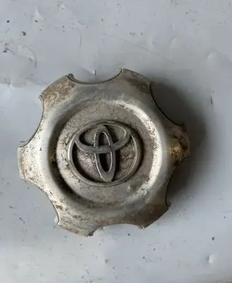 Toyota Land Cruiser (J120) Original wheel cap 