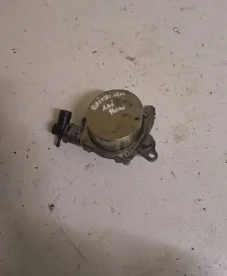 Nissan Qashqai+2 Vacuum pump 146503760R 160416 0040947