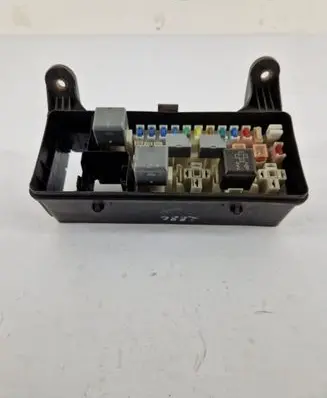 Toyota Previa (XR30, XR40) II Fuse module 