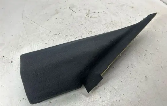 Maserati Ghibli (C) pillar trim 06700174030 M157403