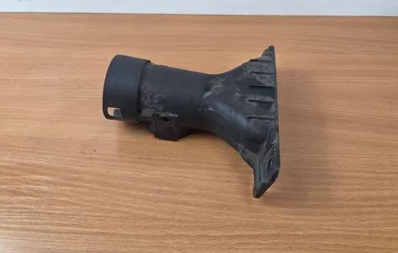 Peugeot 308 Air intake duct part 9806604180