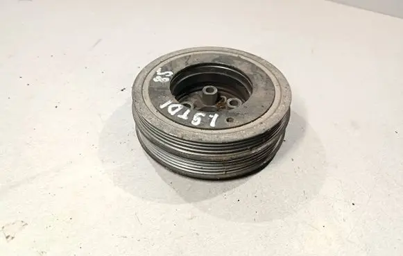 Volkswagen Golf V Crankshaft pulley 038105243F