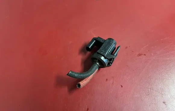 Vacuum valve
