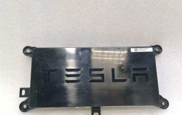 Tesla Model X Door control unit/module 104390010D