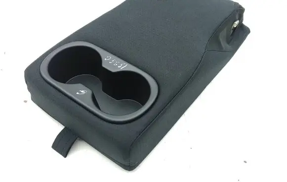 Toyota Prius (XW50) Rear seat armrest 