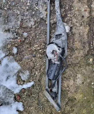 BMW 5 E34 Front wiper linkage and motor 8H04570