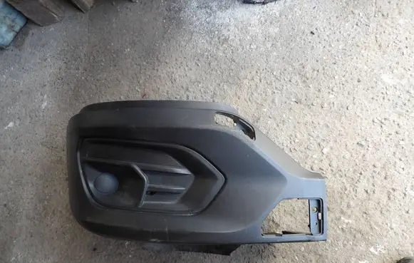 Iveco Daily 6th gen Front bumper corner part panel trim 