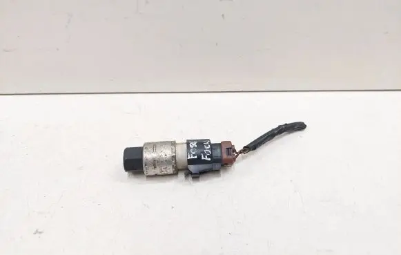 Air conditioning (A/C) pressure sensor
