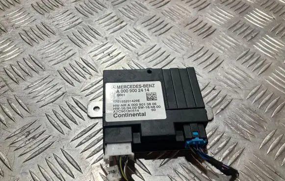 Mercedes-Benz C W205 Fuel pump relay A0009002414