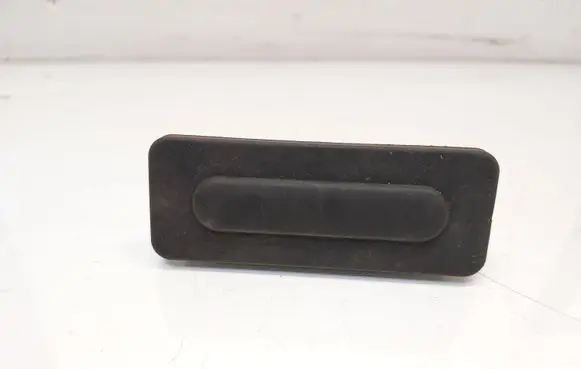 Citroen C4 Cactus Tailgate opening switch 9676028380