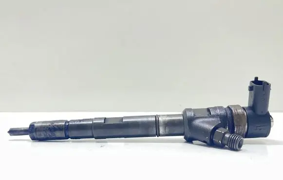 Hyundai H-1, Starex, Satellite Fuel injector 0445110275