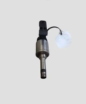 Volkswagen Golf VII Fuel injector 04E906036Q 0261500354