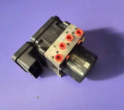 Volkswagen Golf VI ABS Pump 1K0907379BJ 1K0614517DJ 10096103523