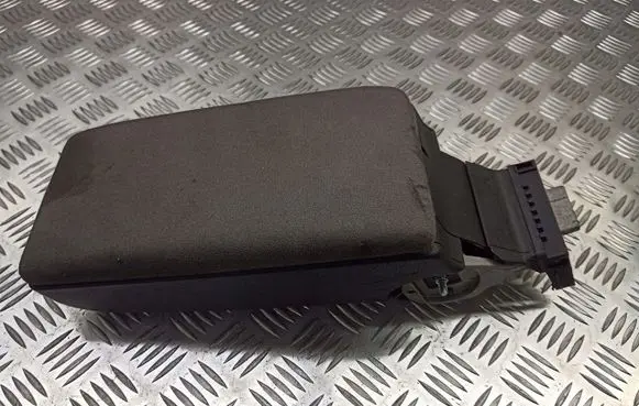 Alfa Romeo GT Rear seat armrest 