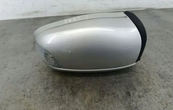 Mercedes-Benz E W210 Front door electric wing mirror 