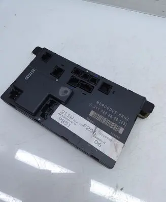Mercedes-Benz E W211 Door control unit/module 2118200626