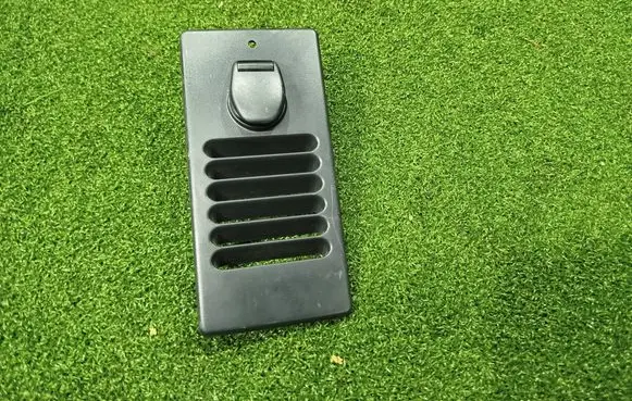 Rear air vent grill