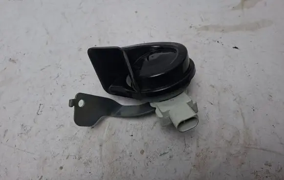 BMW 5 F10 F11 Horn signal 7293825 171115 6033FB6238