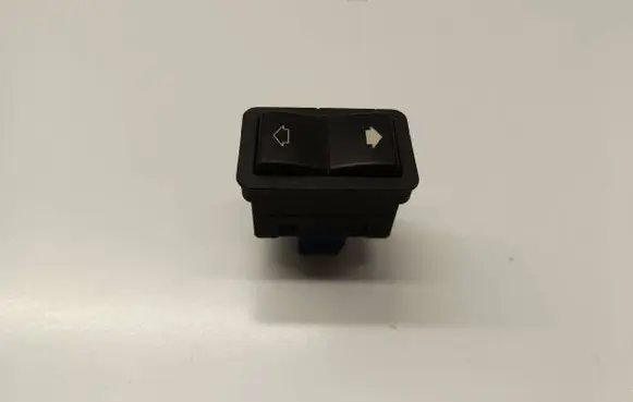 BMW 7 E38 Electric window control switch 8368932