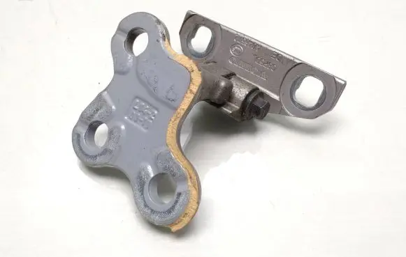 Volvo V60 Front door lower hinge 31218514