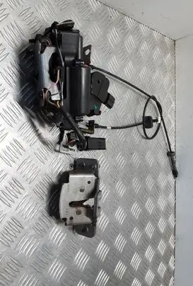 Chrysler Grand Voyager V Sliding door lock 25000282 J41M7376