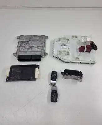 Mercedes-Benz CLA C118 X118 Engine ECU kit and lock set A2479008915 A1679009421