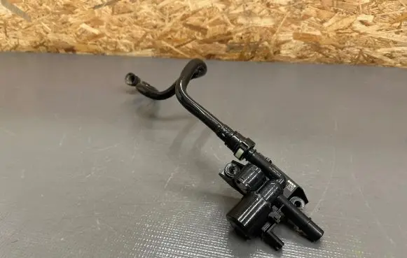 Porsche Panamera (971) Turbo solenoid valve 7P5201559